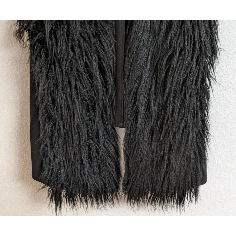 CAbi #929 Infinite Vest Black Faux Fur Open Front With Pockets! Size Small - Picture 5 of 11